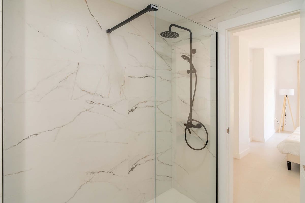 3 slaapkamer Appartement te koop in Riviera del Sol met zwembad garage - € 569.000 (Ref: 9129469)