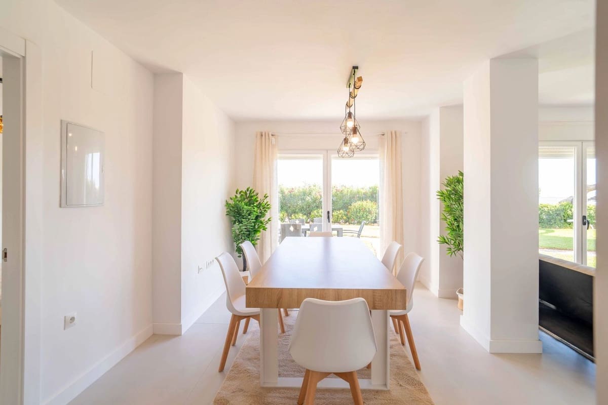 3 slaapkamer Appartement te koop in Riviera del Sol met zwembad garage - € 569.000 (Ref: 9129469)