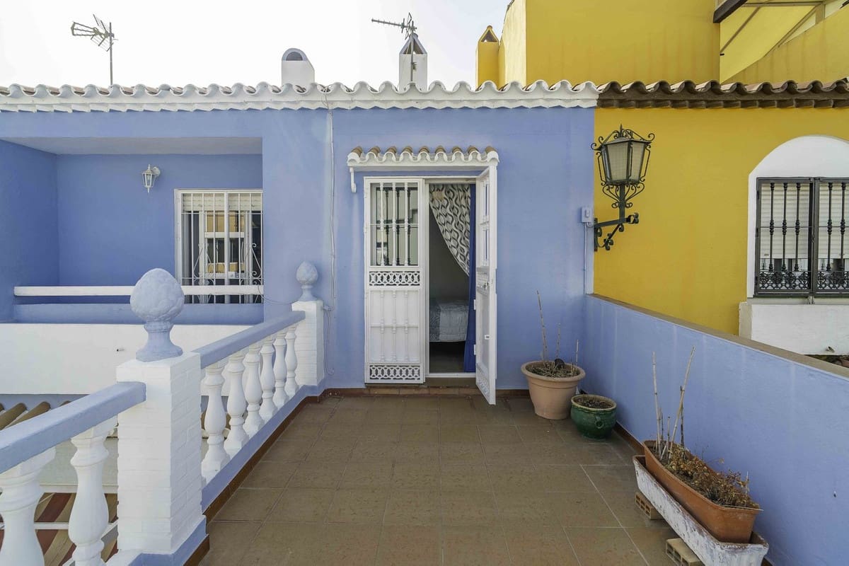 4 makuuhuone Omakotitalo myytävänä paikassa Las Lagunas de Mijas mukana uima-altaan 
autotalli - 398 000 € (Ref: 9255419)