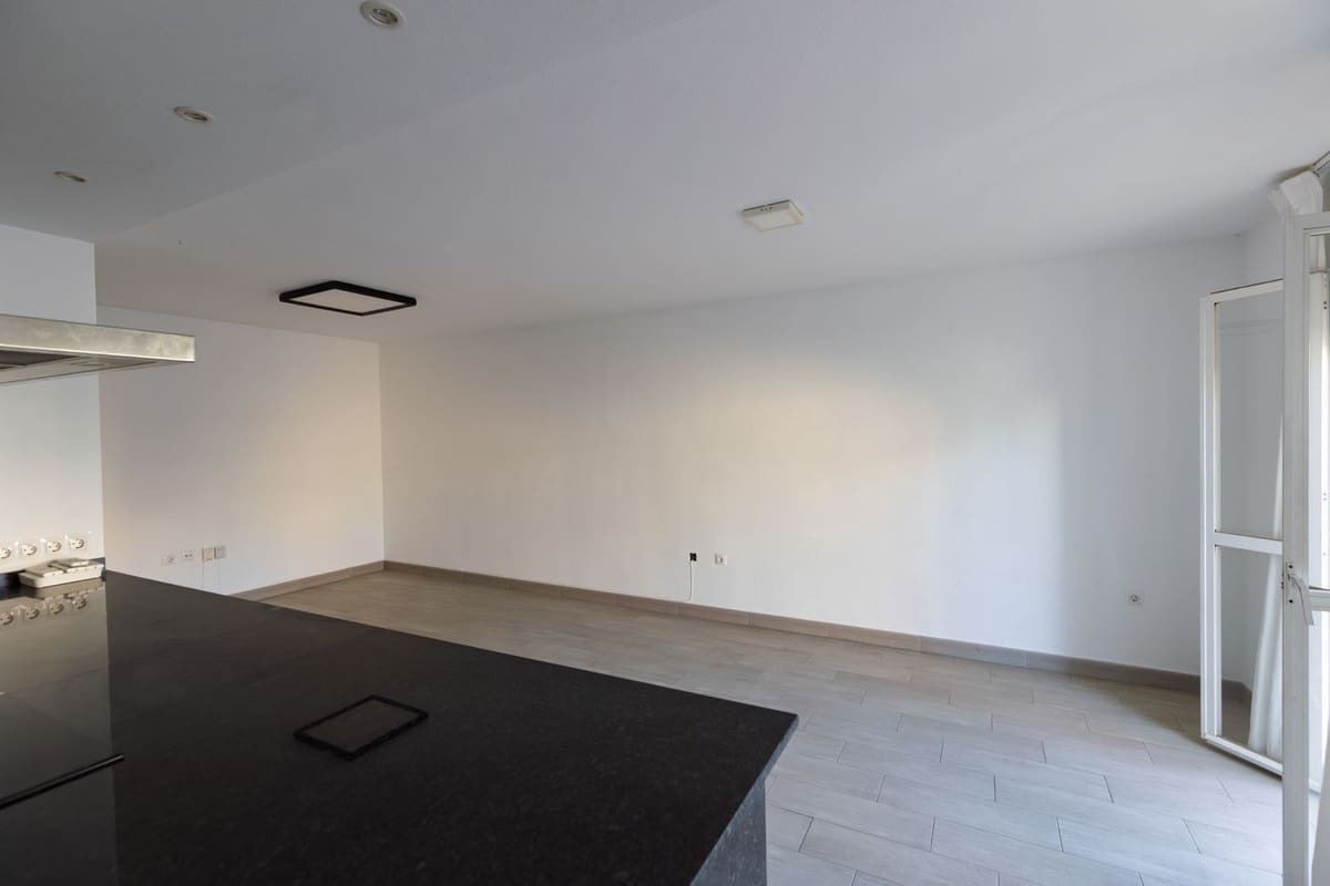 Apartamento de 3 habitaciones en Fuengirola en venta con garaje - 369.000 € (Ref: 9274144)