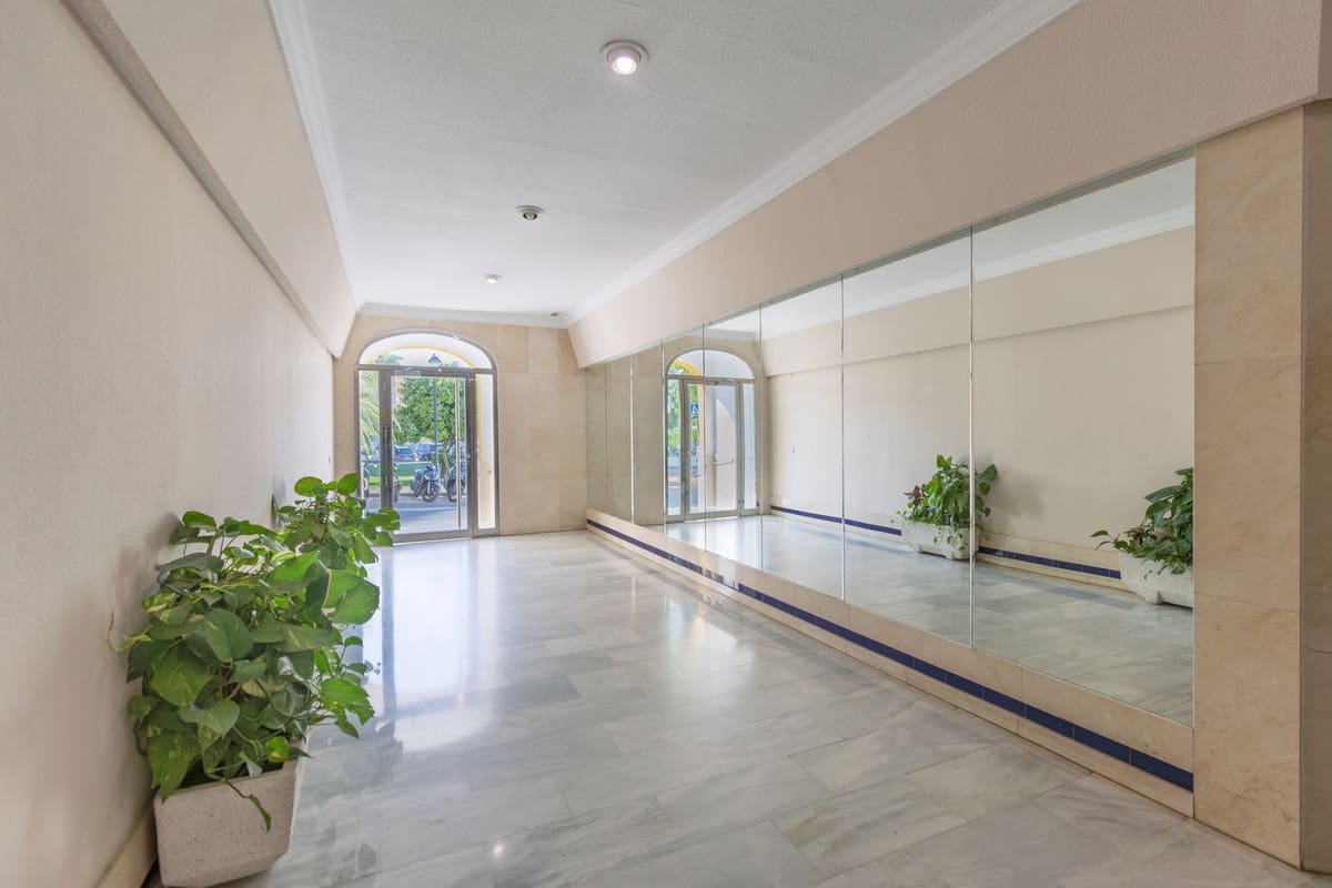 Apartamento de 3 habitaciones en Fuengirola en venta con garaje - 369.000 € (Ref: 9274144)