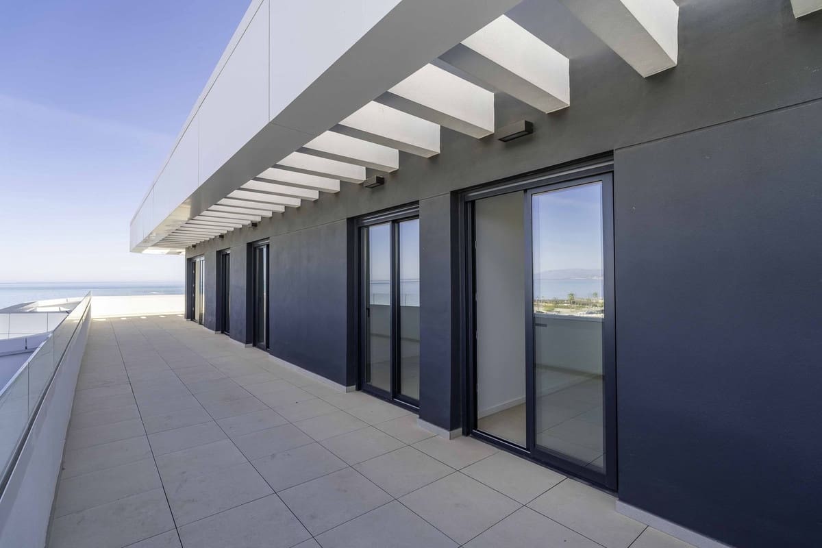 4 soveværelse Penthouse til salg i Torremolinos med swimmingpool garage - € 2.180.000 (Ref: 9289659)