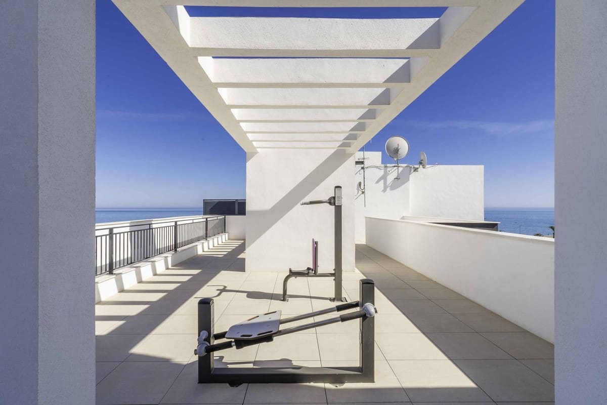 4 soveværelse Penthouse til salg i Torremolinos med swimmingpool garage - € 2.180.000 (Ref: 9289659)