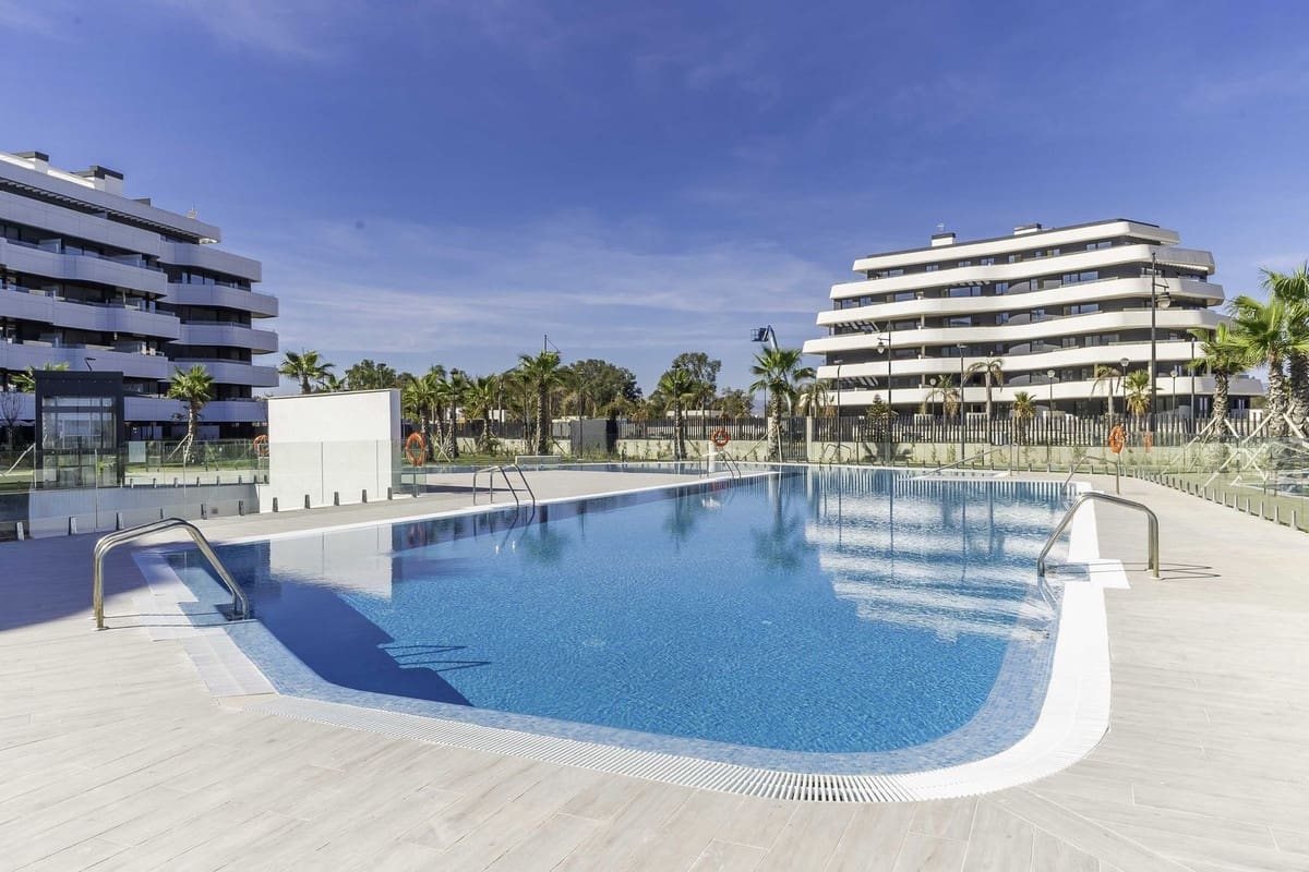 4 soveværelse Penthouse til salg i Torremolinos med swimmingpool garage - € 2.180.000 (Ref: 9289659)