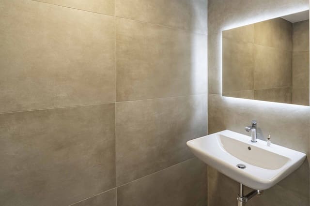 4 soveværelse Penthouse til salg i Torremolinos med swimmingpool garage - € 2.180.000 (Ref: 9289659)