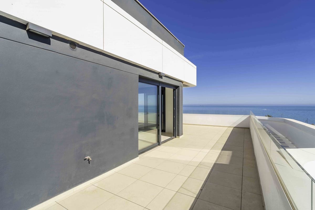 4 soveværelse Penthouse til salg i Torremolinos med swimmingpool garage - € 2.180.000 (Ref: 9289659)