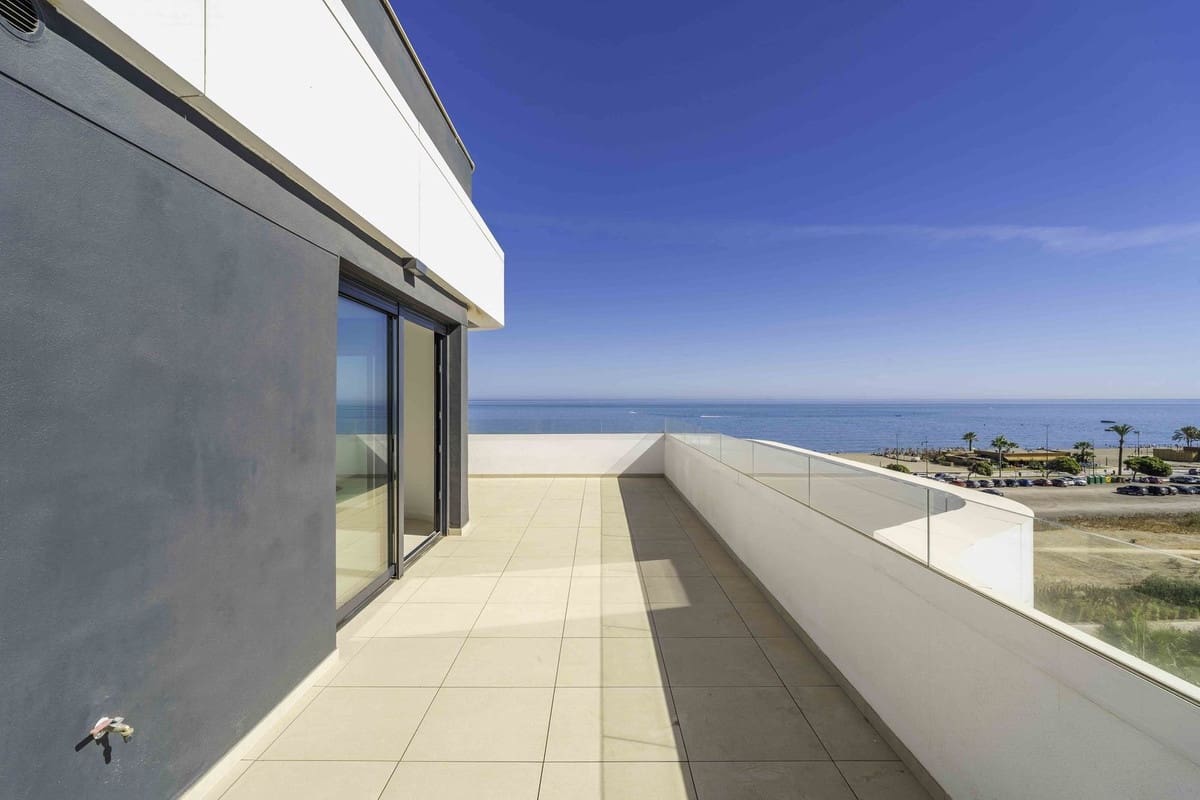 4 soveværelse Penthouse til salg i Torremolinos med swimmingpool garage - € 2.180.000 (Ref: 9289659)
