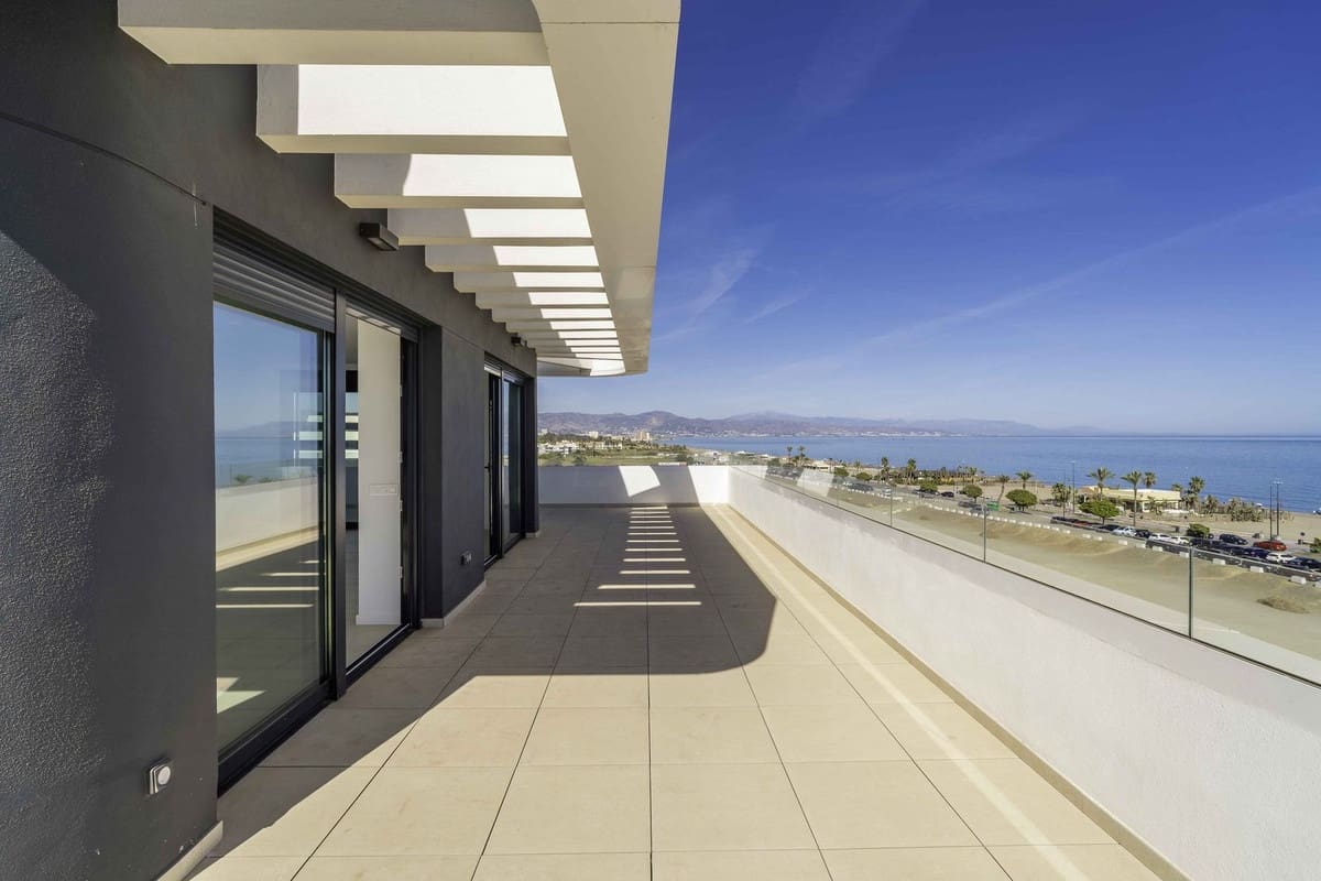 4 soveværelse Penthouse til salg i Torremolinos med swimmingpool garage - € 2.180.000 (Ref: 9289659)