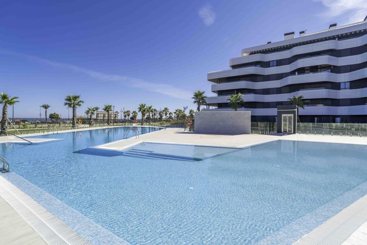 4 soveværelse Penthouse til salg i Torremolinos med swimmingpool garage - € 2.180.000 (Ref: 9289659)