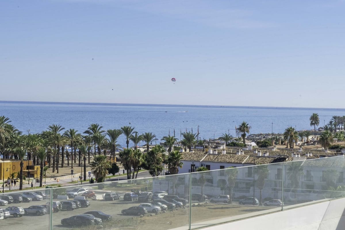 4 soveværelse Penthouse til salg i Torremolinos med swimmingpool garage - € 2.180.000 (Ref: 9289659)