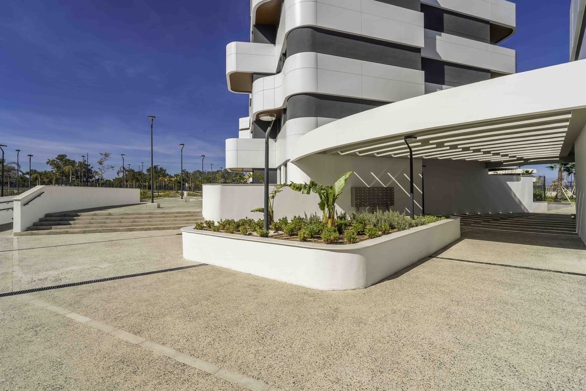 4 soveværelse Penthouse til salg i Torremolinos med swimmingpool garage - € 2.180.000 (Ref: 9289659)