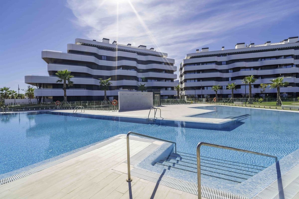 4 soveværelse Penthouse til salg i Torremolinos med swimmingpool garage - € 2.180.000 (Ref: 9289659)