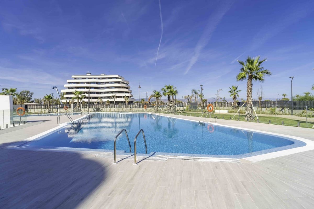 4 soveværelse Penthouse til salg i Torremolinos med swimmingpool garage - € 2.180.000 (Ref: 9289659)