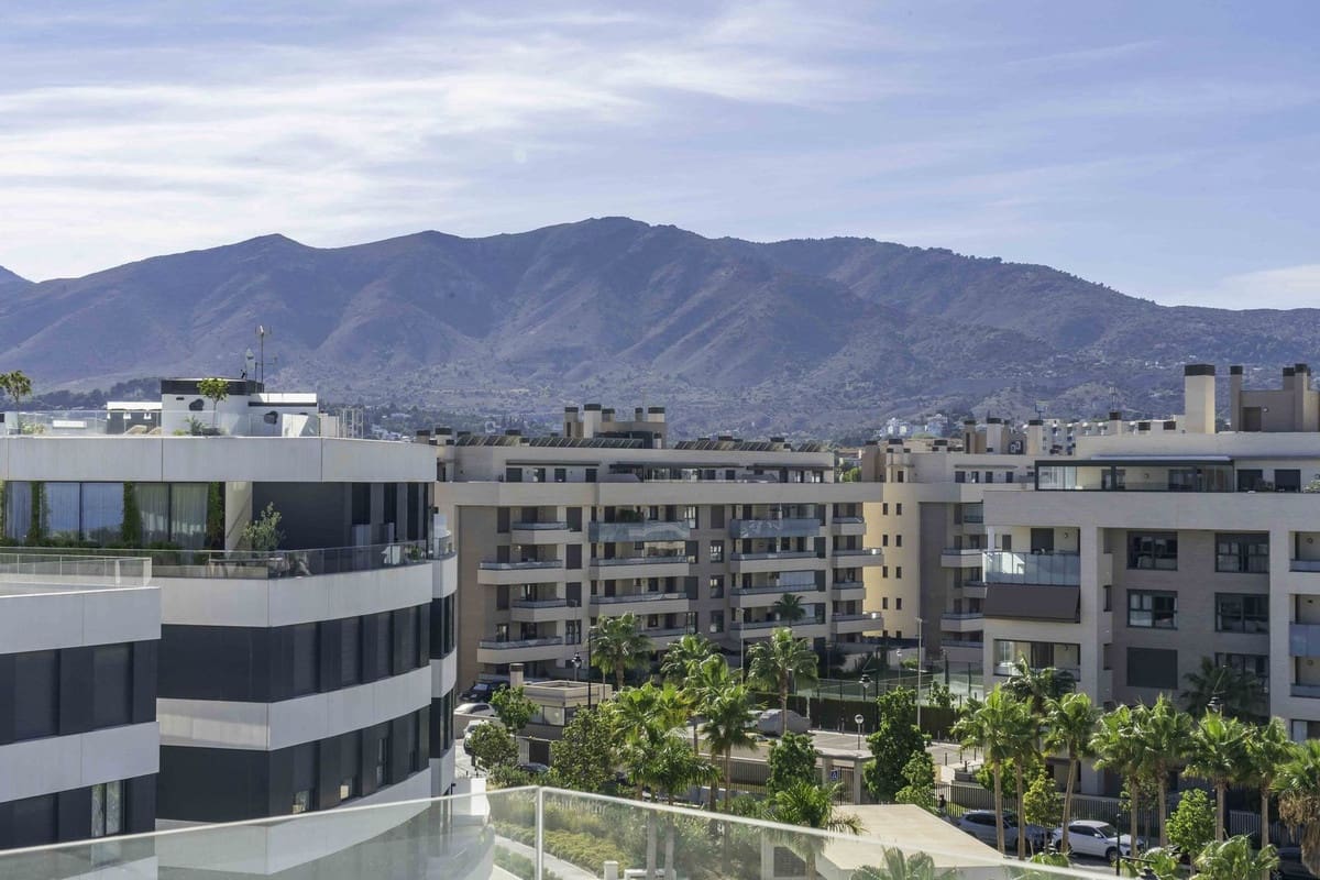 4 soveværelse Penthouse til salg i Torremolinos med swimmingpool garage - € 2.180.000 (Ref: 9289659)
