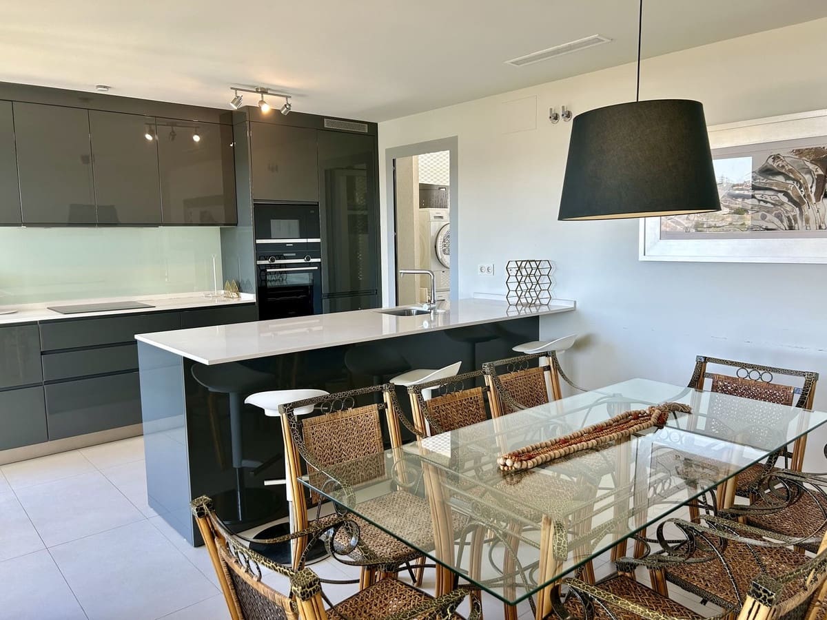 3 slaapkamer Appartement te koop in Fuengirola met zwembad garage - € 635.000 (Ref: 9298979)