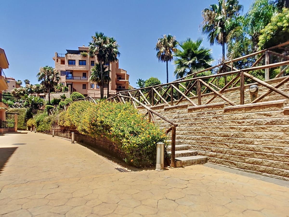 2 Zimmer Apartment zu verkaufen in La Cala de Mijas mit Pool Garage - 279.900 € (Ref: 9319953)