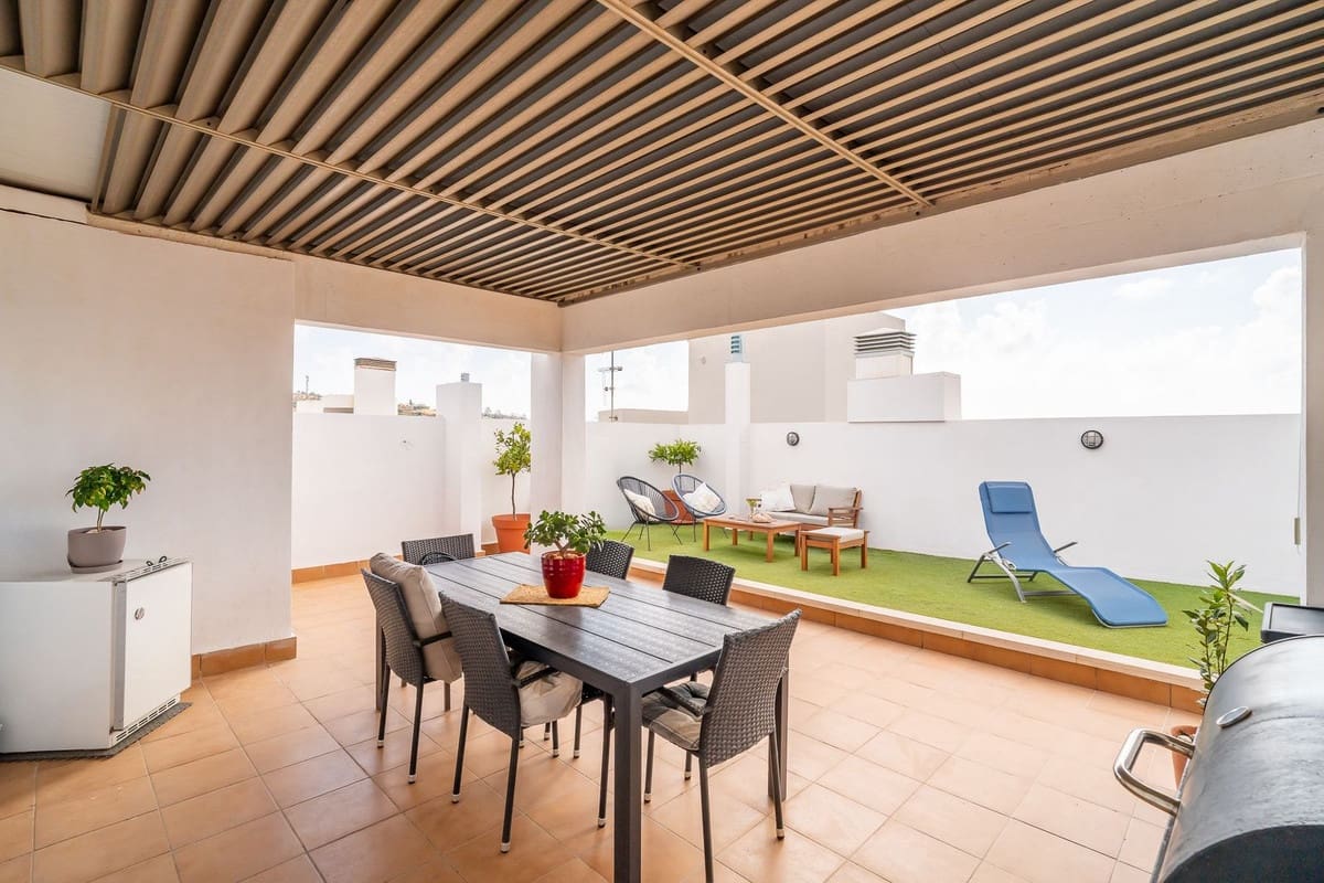 2 makuuhuone Huoneisto myytävänä paikassa La Cala de Mijas mukana uima-altaan 
autotalli - 357 000 € (Ref: 9325641)