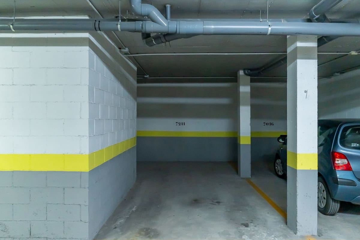 2 makuuhuone Huoneisto myytävänä paikassa La Cala de Mijas mukana uima-altaan 
autotalli - 357 000 € (Ref: 9325641)