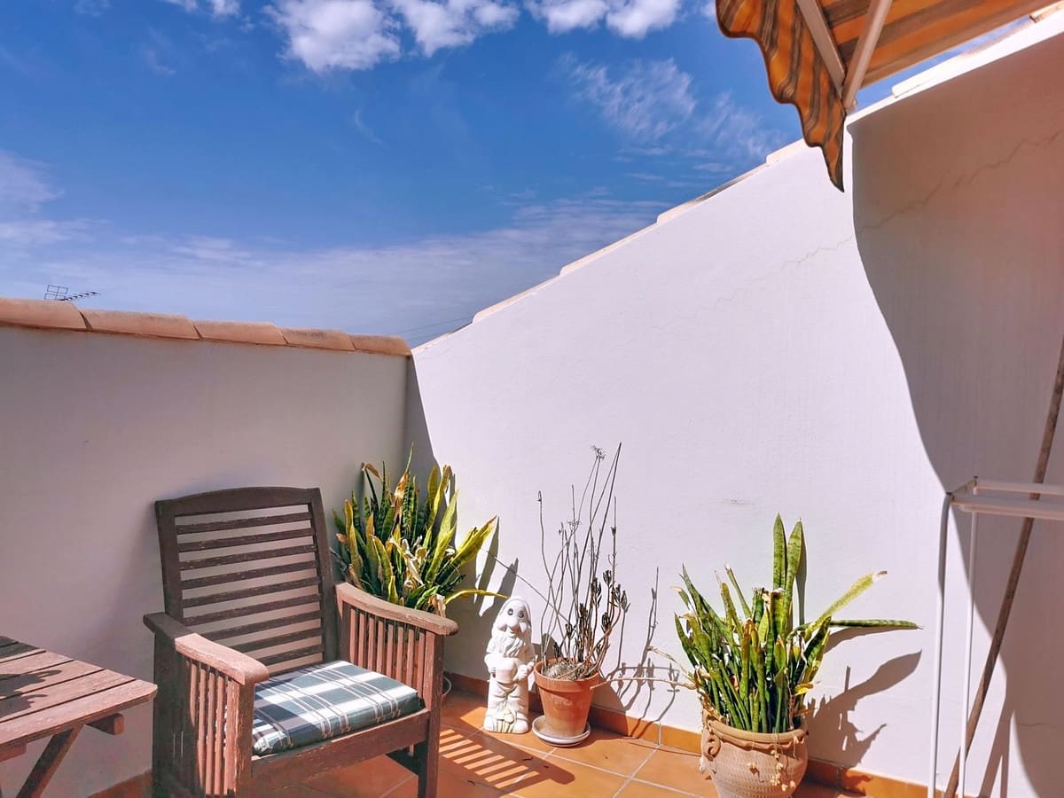 3 soverom Hus til salgs i Fuengirola med svømmebasseng garasje - € 550 000 (Ref: 9343618)