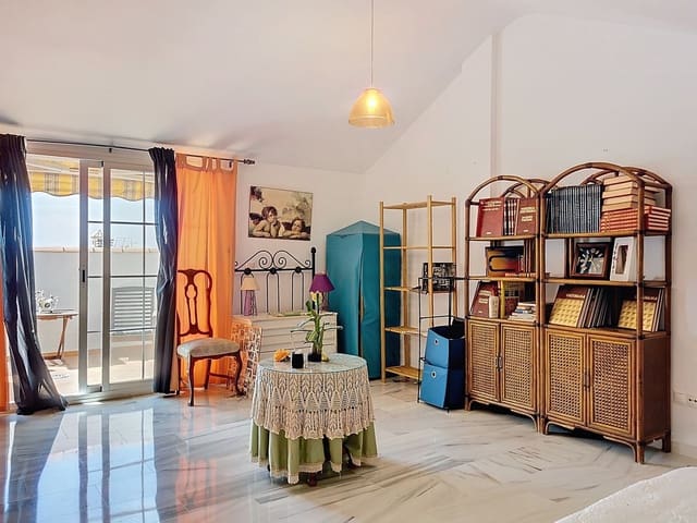 3 sypialnia Dom na sprzedaż w Fuengirola z basenem garażem - 550 000 € (Ref: 9343618)