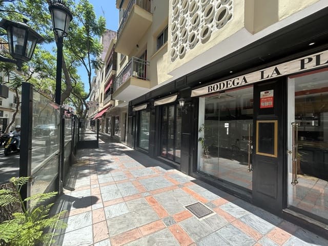 2 bedroom Commercial for sale in Los Boliches , Fuengirola - € 650,000 (Ref: 9383569)