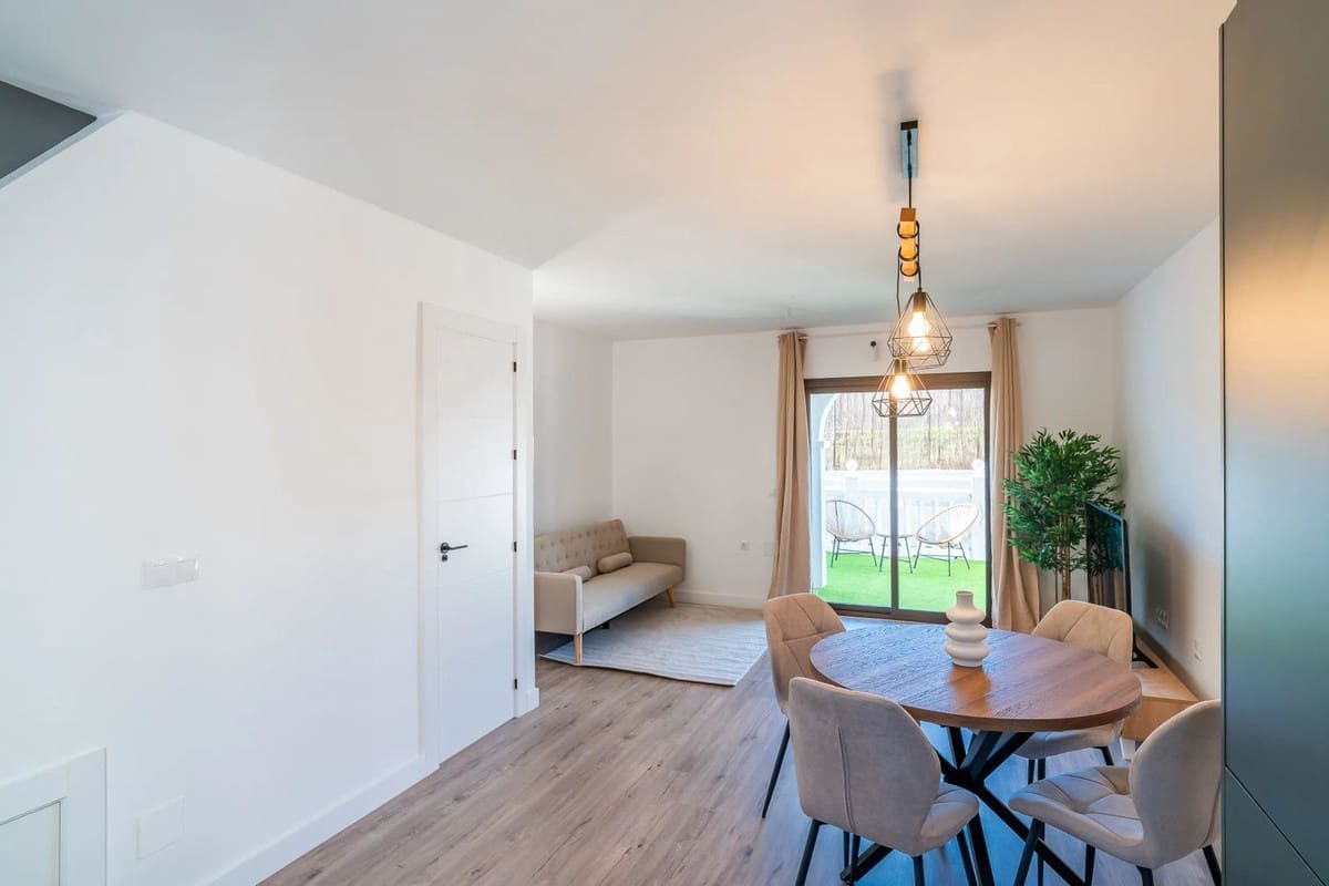 2 bedroom Townhouse for sale in Mijas with pool garage - € 315,000 (Ref: 9402577)