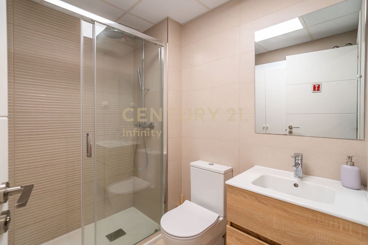 2 bedroom Apartment for sale in Mijas Costa with pool garage - € 289,000 (Ref: 9431799)