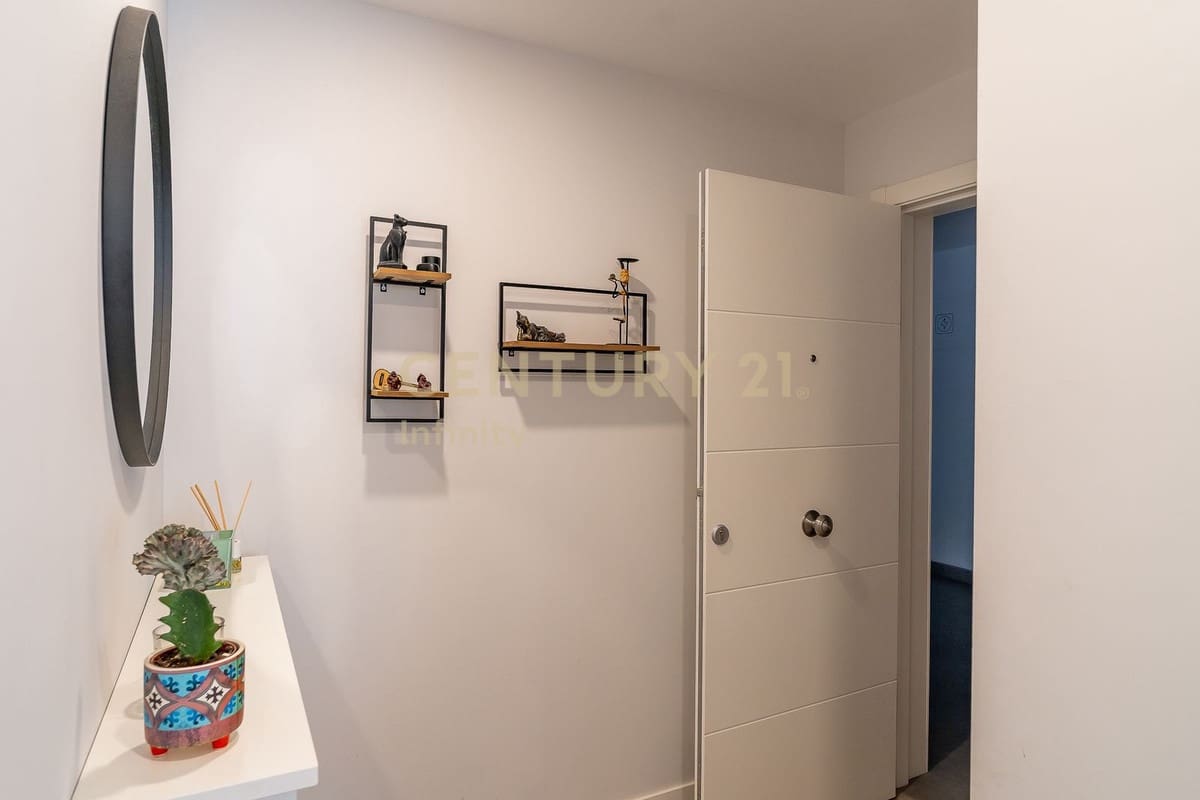 2 bedroom Apartment for sale in Mijas Costa with pool garage - € 289,000 (Ref: 9431799)