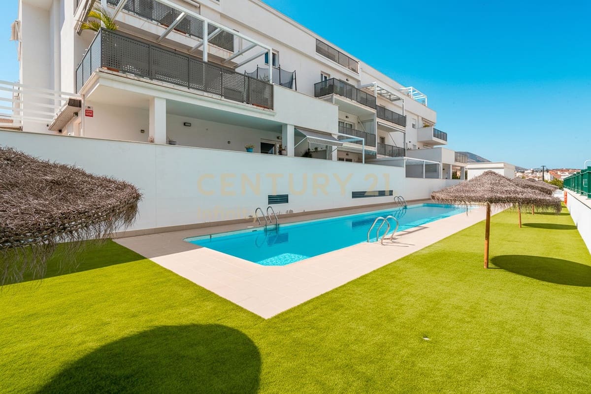 2 bedroom Apartment for sale in Mijas Costa with pool garage - € 289,000 (Ref: 9431799)