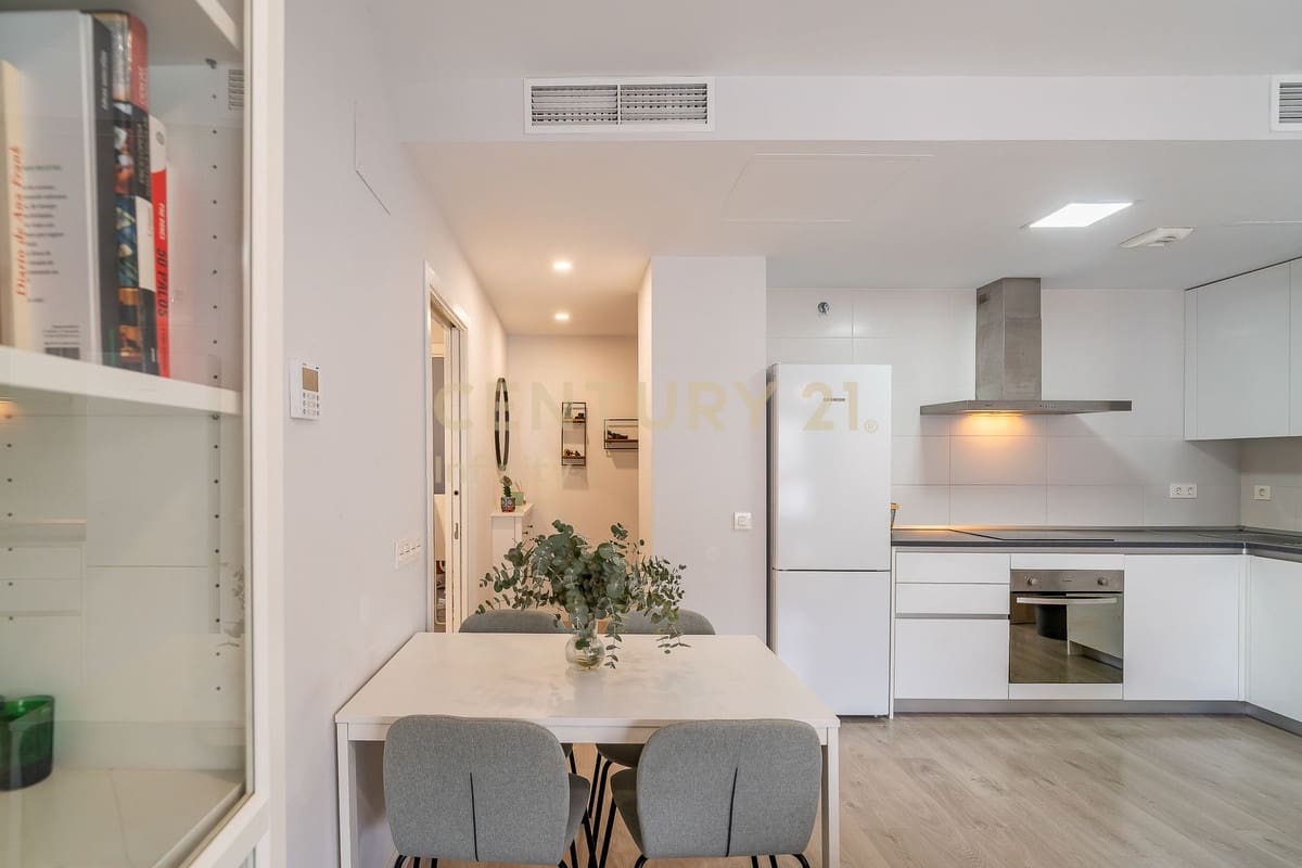 2 bedroom Apartment for sale in Mijas Costa with pool garage - € 289,000 (Ref: 9431799)