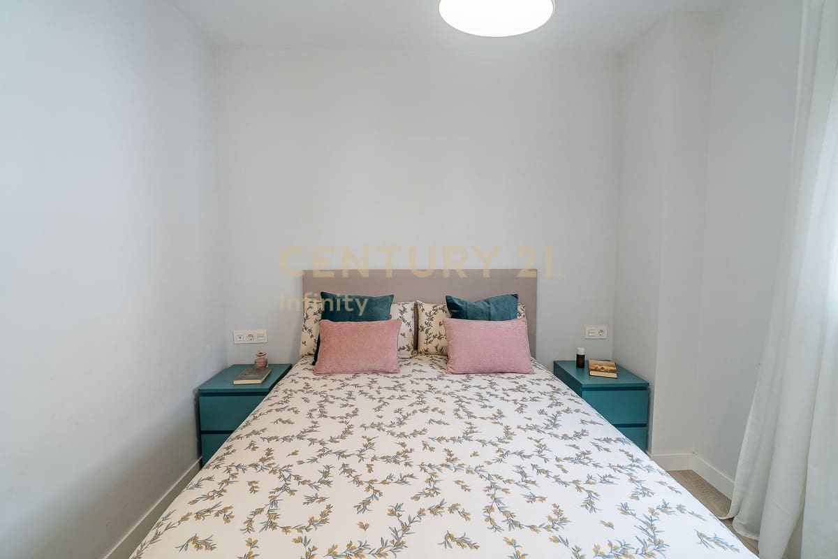 2 bedroom Apartment for sale in Mijas Costa with pool garage - € 289,000 (Ref: 9431799)