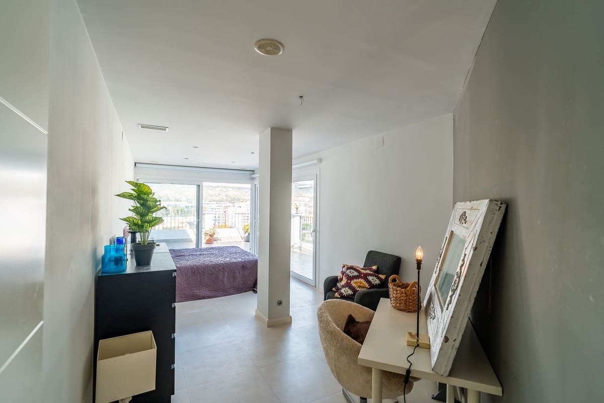 3 sypialnia Penthouse na sprzedaż w Fuengirola z basenem garażem - 1 250 000 € (Ref: 9444892)