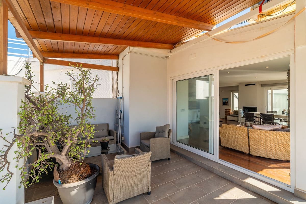 3 sypialnia Penthouse na sprzedaż w Fuengirola z basenem garażem - 1 250 000 € (Ref: 9444892)