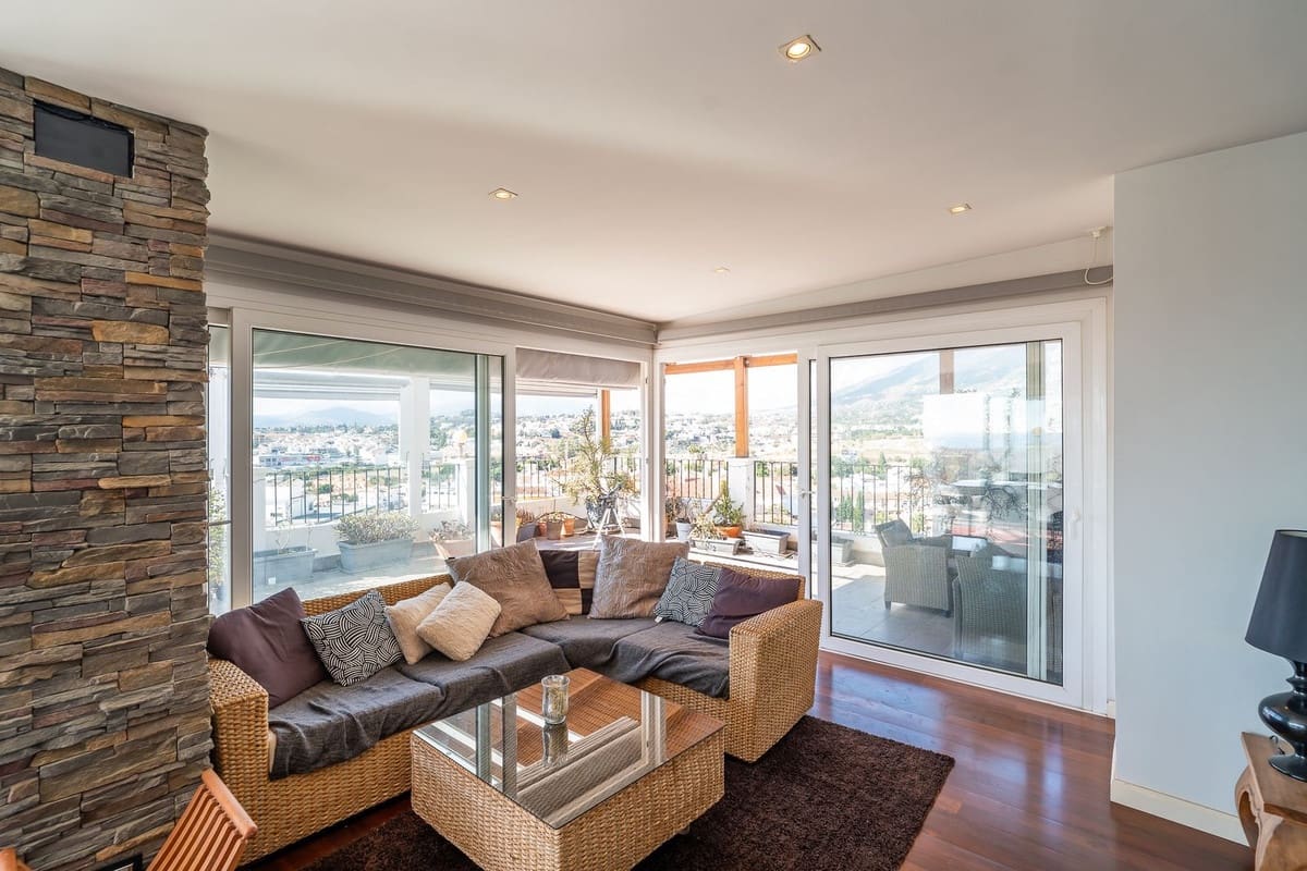 3 sypialnia Penthouse na sprzedaż w Fuengirola z basenem garażem - 1 250 000 € (Ref: 9444892)