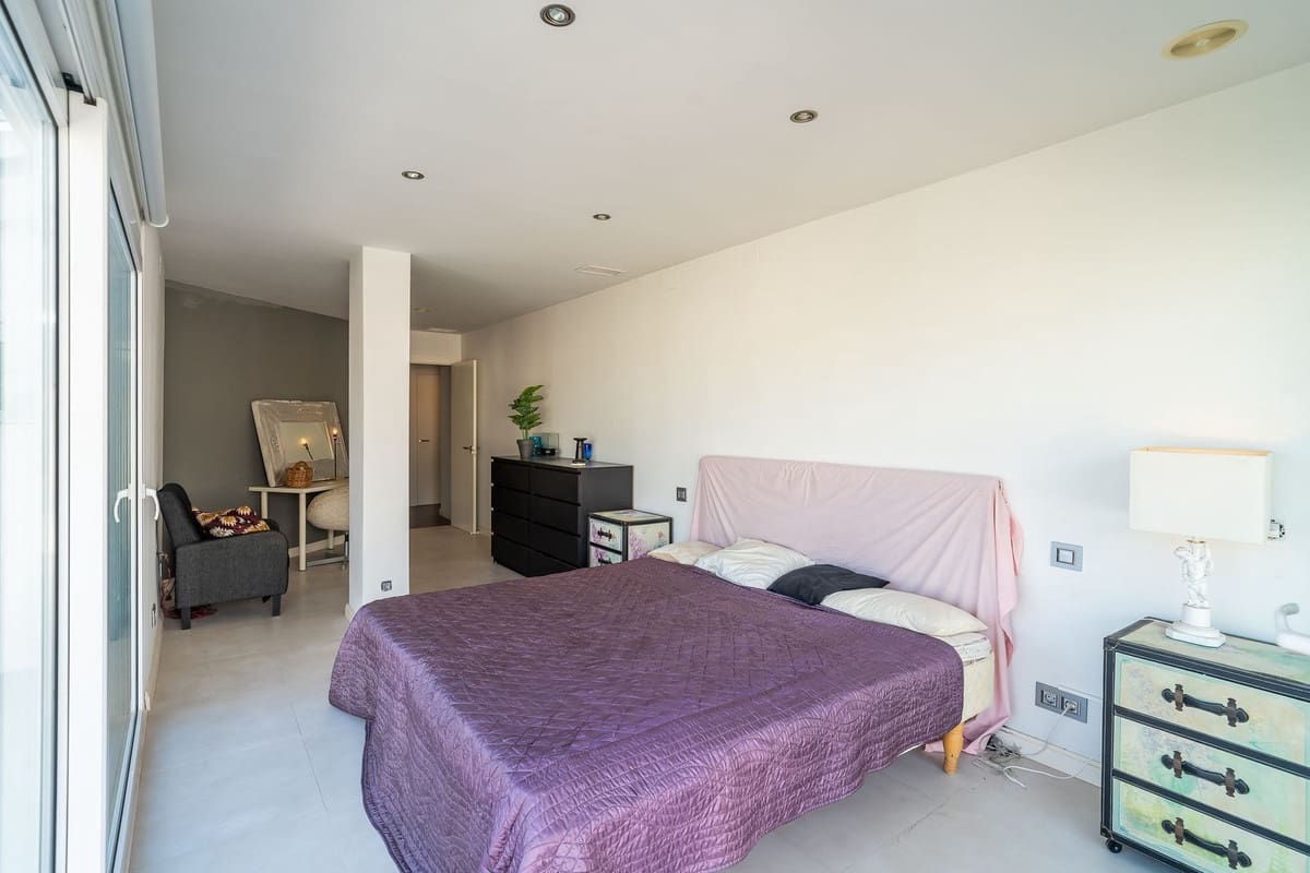 3 sypialnia Penthouse na sprzedaż w Fuengirola z basenem garażem - 1 250 000 € (Ref: 9444892)
