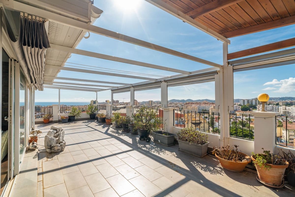 3 sypialnia Penthouse na sprzedaż w Fuengirola z basenem garażem - 1 250 000 € (Ref: 9444892)