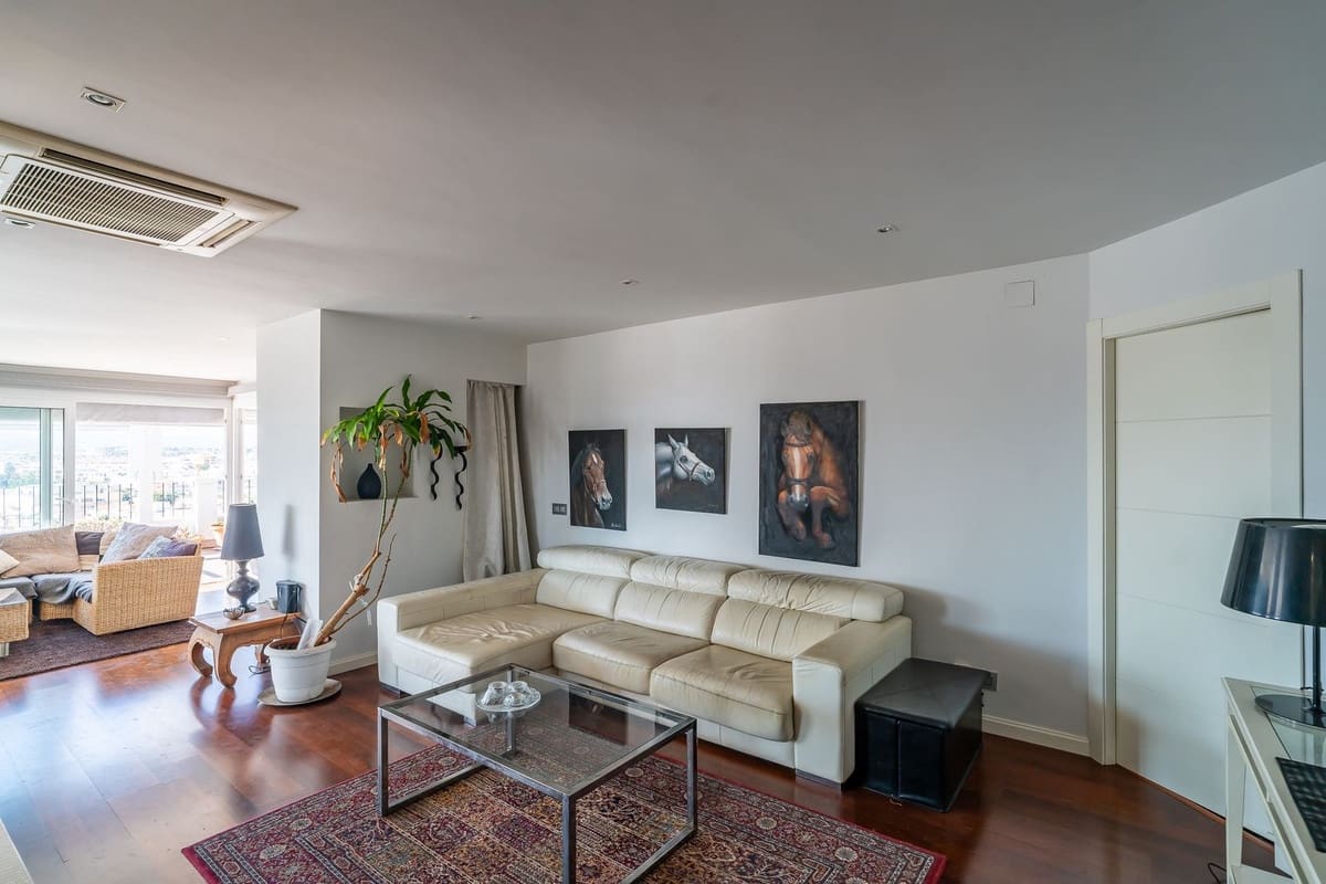 3 sypialnia Penthouse na sprzedaż w Fuengirola z basenem garażem - 1 250 000 € (Ref: 9444892)