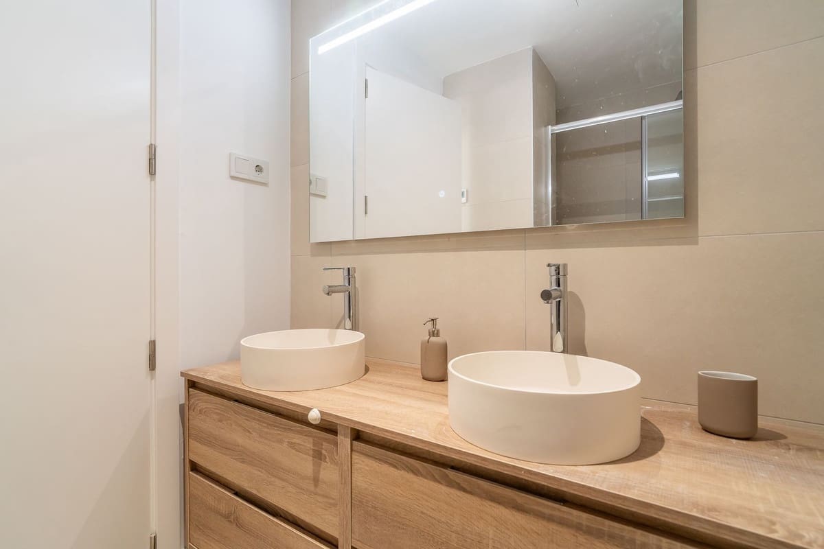 3 bedroom Apartment for sale in Fuengirola with pool garage - € 499,000 (Ref: 9444893)