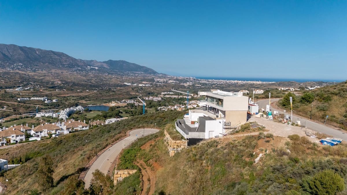 5 sypialnia Willa na sprzedaż w Mijas Golf z basenem garażem - 3 100 000 € (Ref: 9450664)