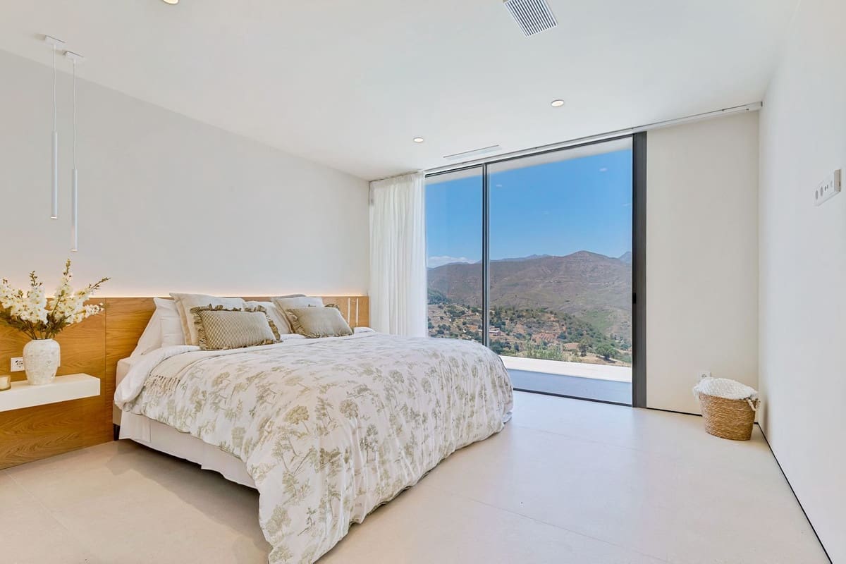 5 chambre Villa/Maison à vendre à Mijas Golf avec piscine garage - 3 100 000 € (Ref: 9450664)
