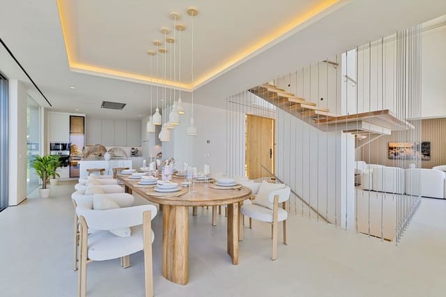 5 bedroom Villa for sale in Mijas Golf, Mijas with pool garage - € 3,100,000 (Ref: 9450664)