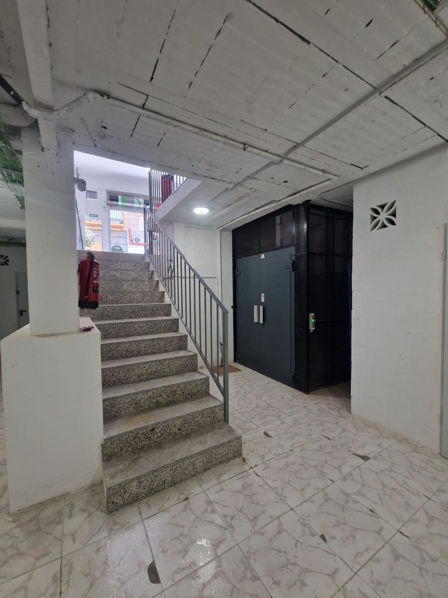 Kommersiell til salgs i Fuengirola - € 890 000 (Ref: 9453639)