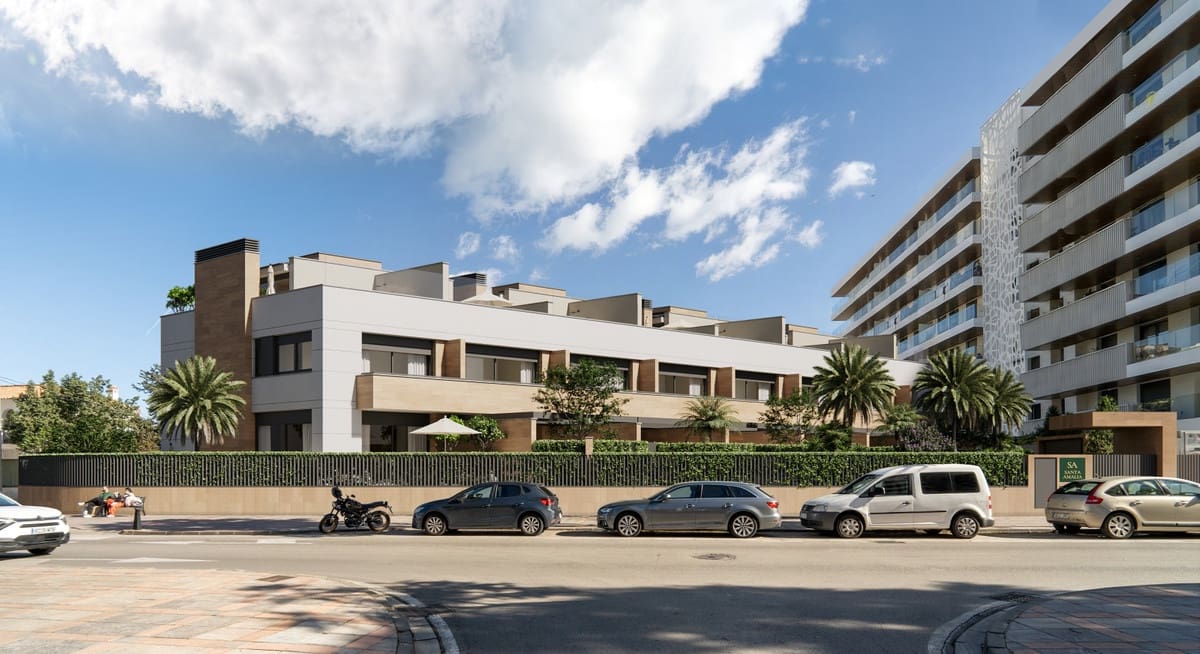 3 bedroom Townhouse for sale in Fuengirola with pool garage - € 1,388,750 (Ref: 9468831)