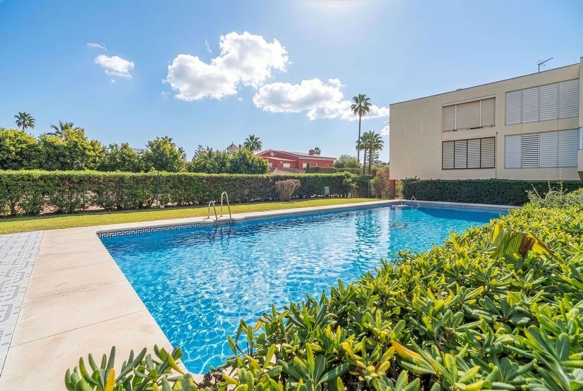 1 slaapkamer Appartement te koop in Churriana met zwembad - € 250.000 (Ref: 9491889)