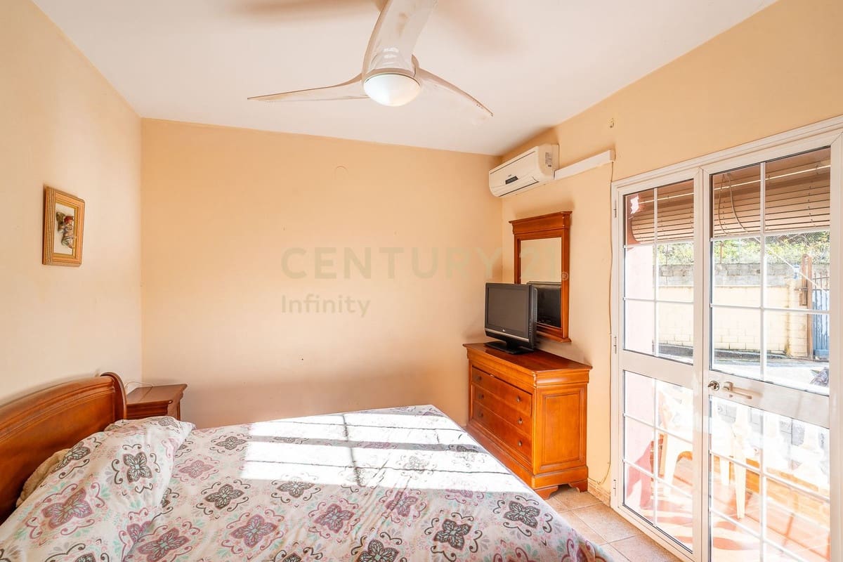 Chalet de 7 habitaciones en Mijas en venta con piscina - 440.000 € (Ref: 9509247)