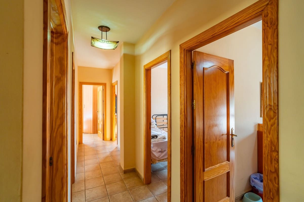 Chalet de 7 habitaciones en Mijas en venta con piscina - 440.000 € (Ref: 9509247)