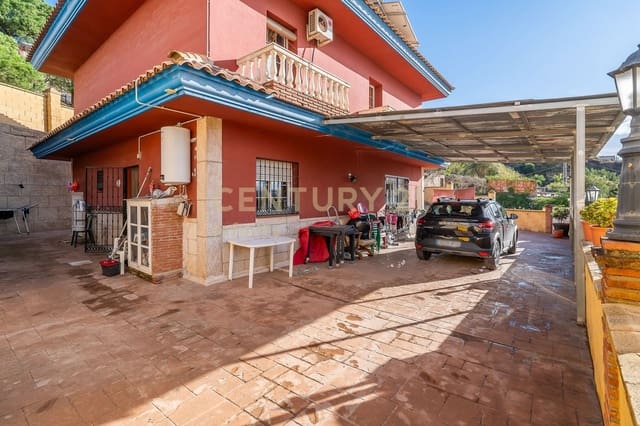 7 makuuhuone Huvila myytävänä paikassa Mijas mukana uima-altaan - 440 000 € (Ref: 9509247)