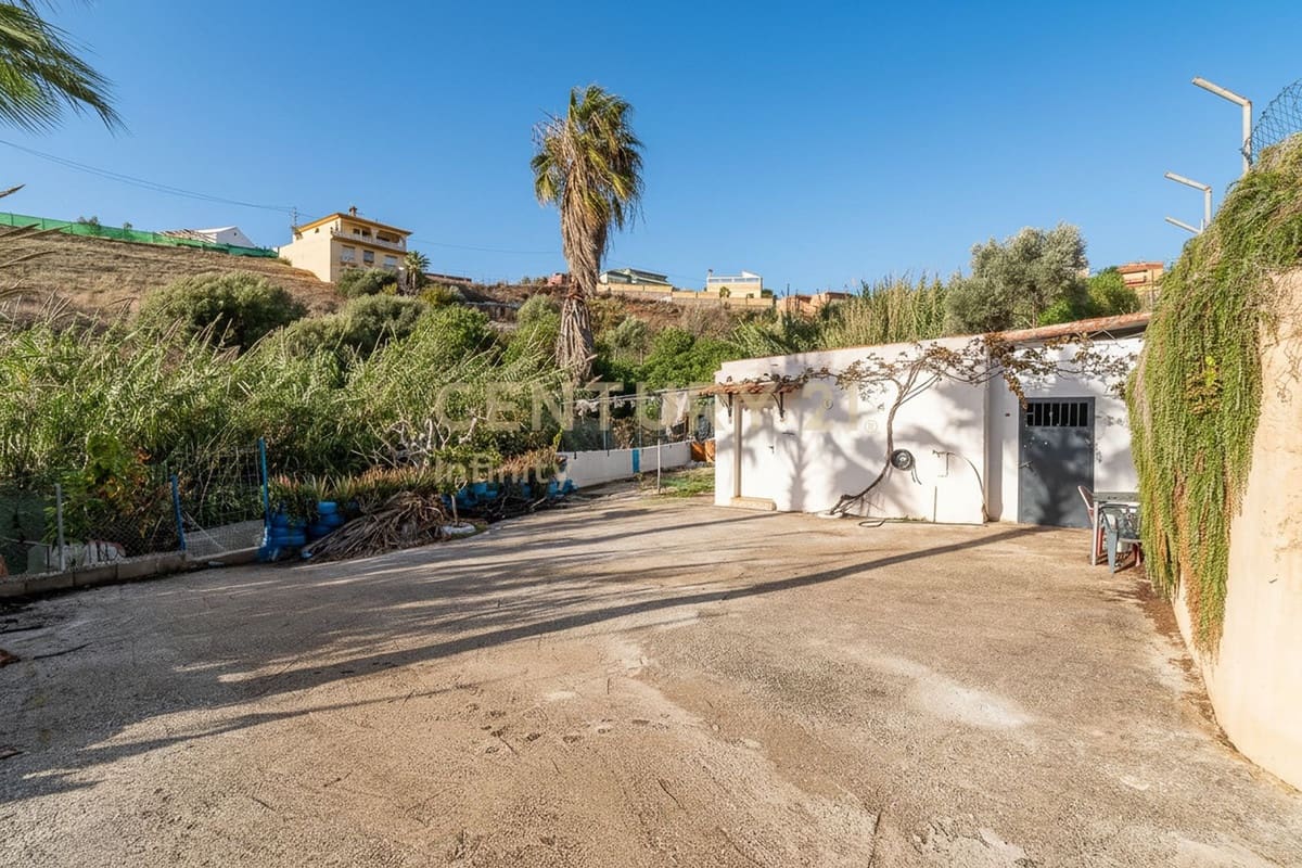 7 bedroom Villa for sale in Mijas with pool - € 440,000 (Ref: 9509247)