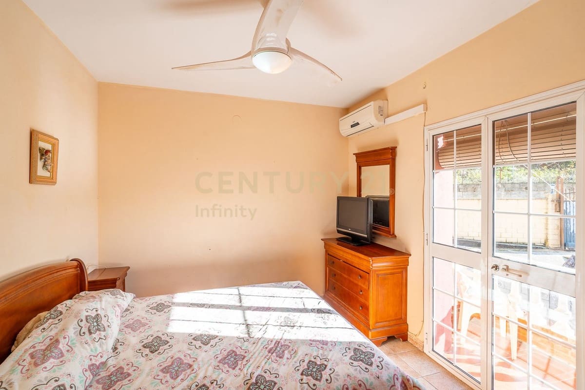 7 bedroom Villa for sale in Mijas with pool - € 440,000 (Ref: 9509247)