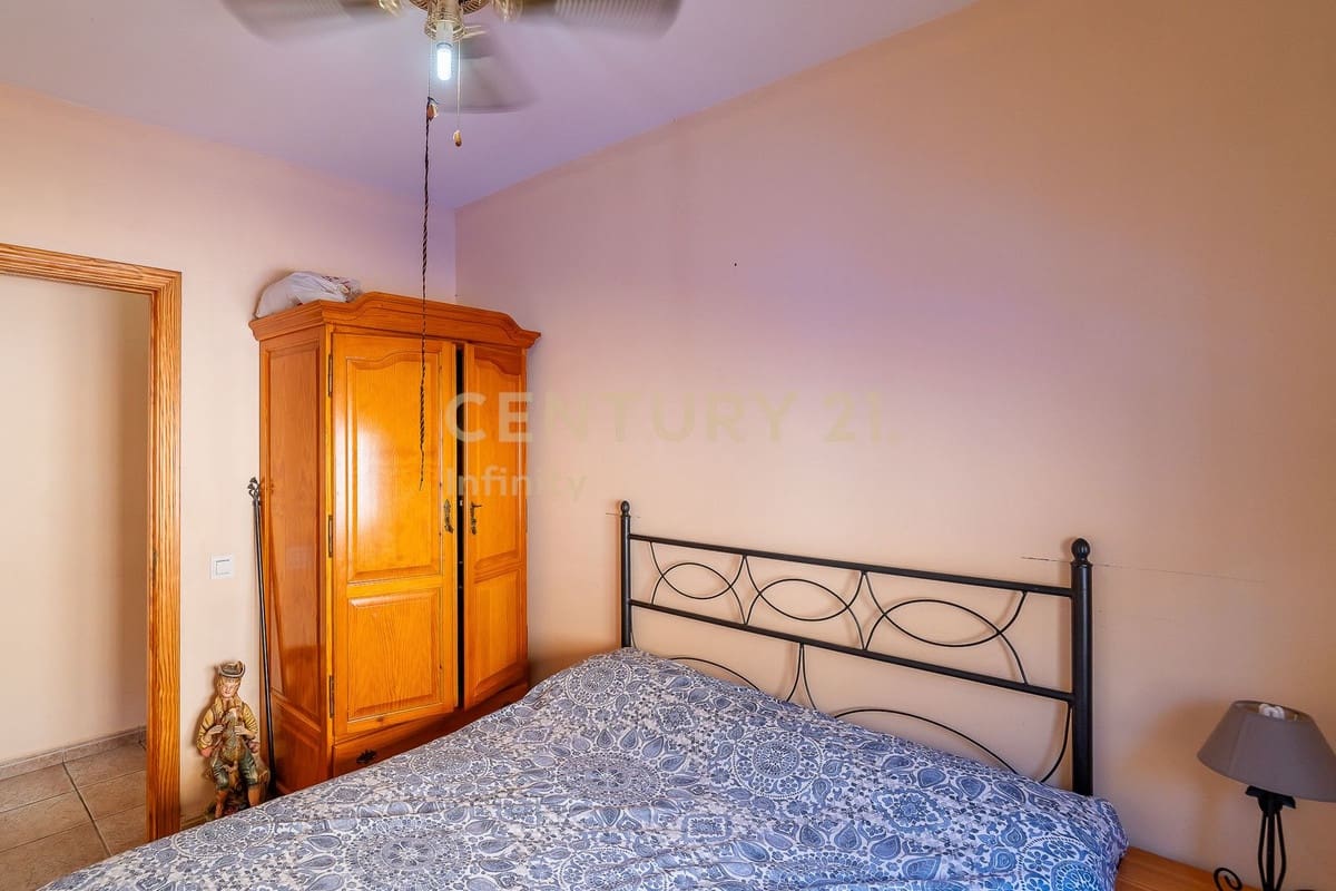 7 bedroom Villa for sale in Mijas with pool - € 440,000 (Ref: 9509247)